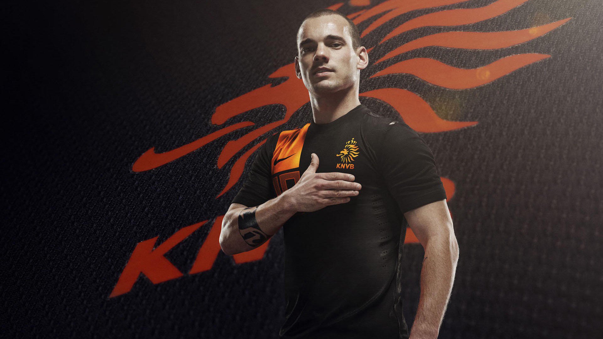 开云体育直播-绿茵与硬木的双重奏，当意甲焦点战遇见篮网巅峰对决